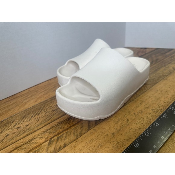 Art Class Kids Slip On Slides White Comfort Pillow Cloud Sandals Size 1 - Picture 4 of 11